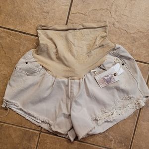 Jessica Simpson Maternity Shorts (M)